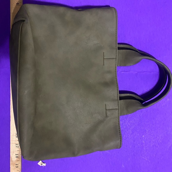 Universal Threads army green medium sized tote - Picture 4 of 6